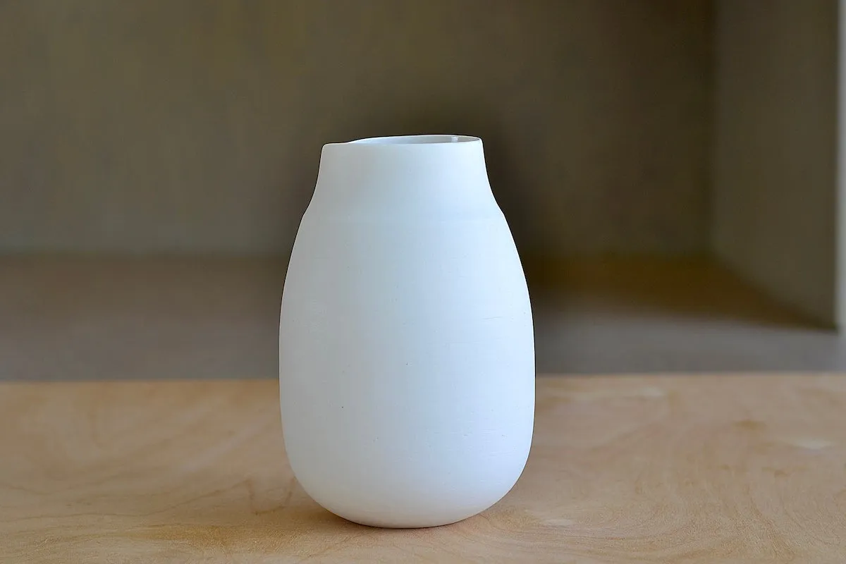 Lilith Rockett Vase With Neck "C"