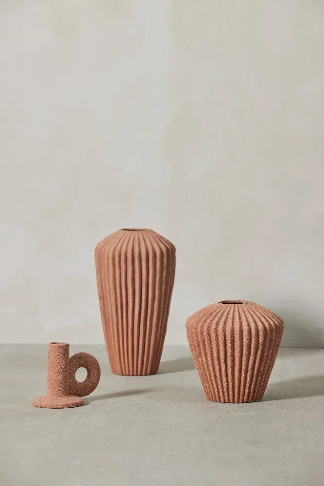 Susia vase H26.5 cm. brown